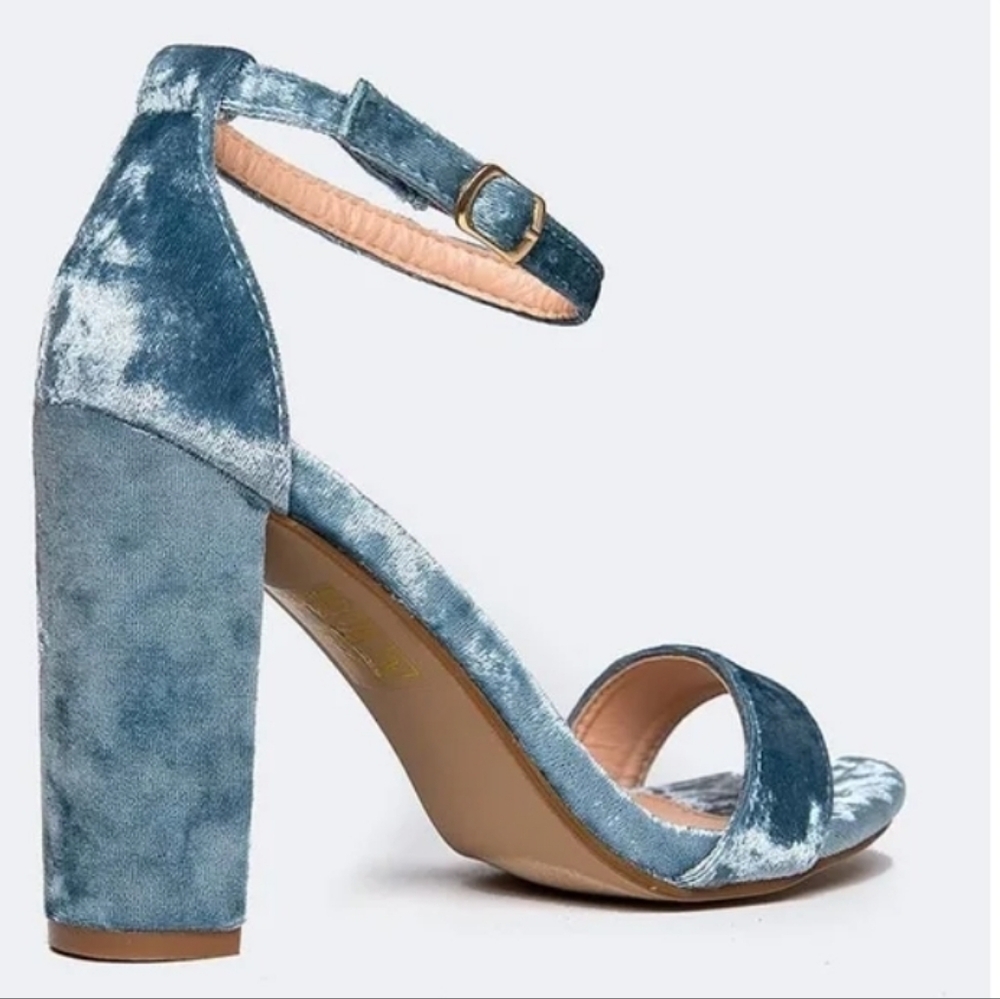 J. Adams NWOT Blue Plush Velvet Block Heel Sandals with Ankle Strap - Picture 3 of 6